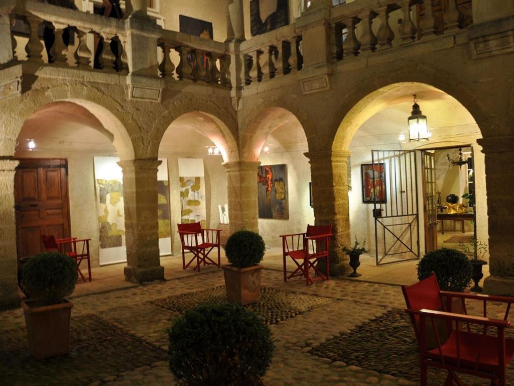 Chambres D'Hotes Chateau Beaupre Saint-Laurent-des-Arbres Exterior photo